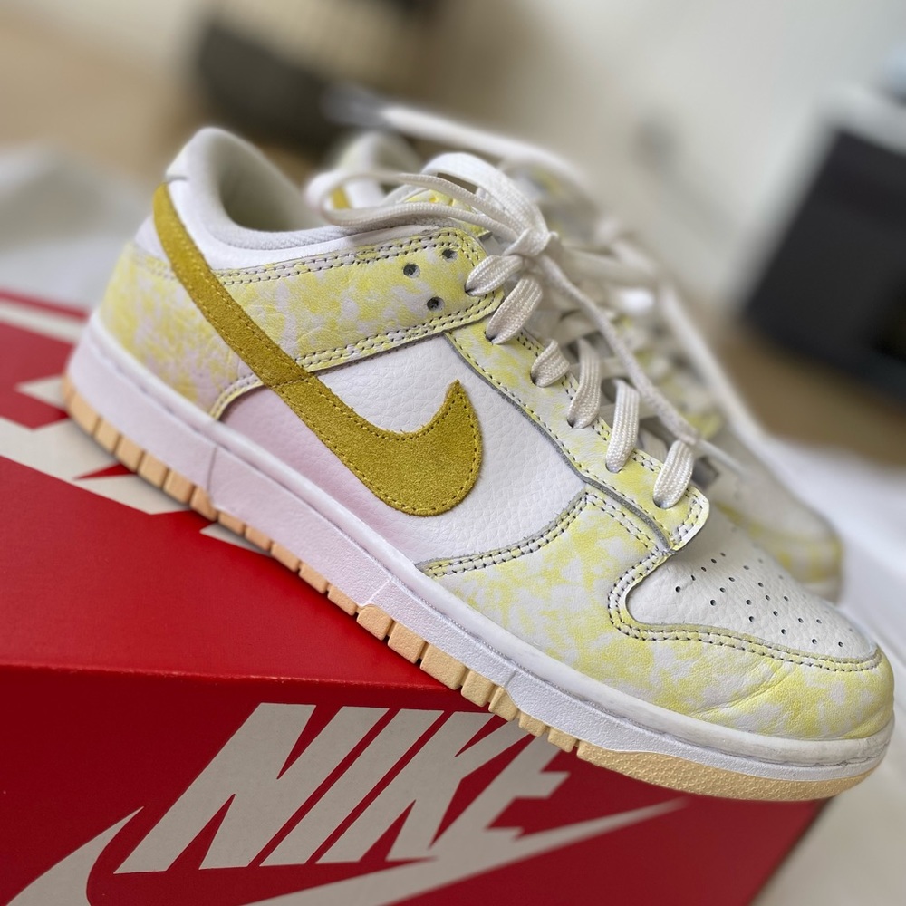 WMNS Nike Dunk Low OG